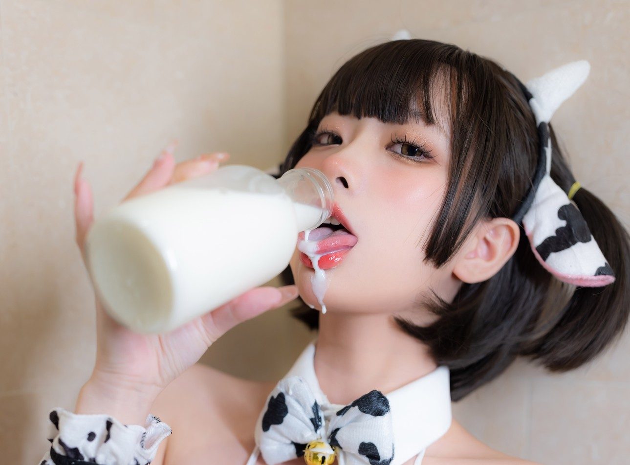 wendydydydy_酱油写真集图包鉴赏，从双鱼座少女到”奶牛女仆”的破圈之路。